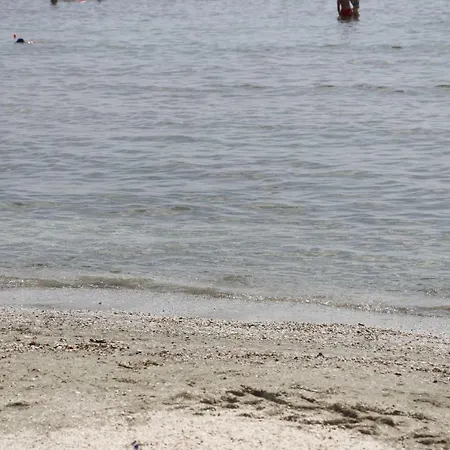 アパート Raldar Mamaia Nord ナボダリ